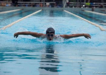 Giờ Xanh 2016 – Phỏng Vấn Nhanh Đại Sứ Điển Trai Đa Tài Quang Bảo