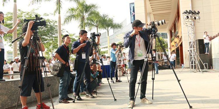 Max Emotion – người bạn đường của Giờ xanh 2015