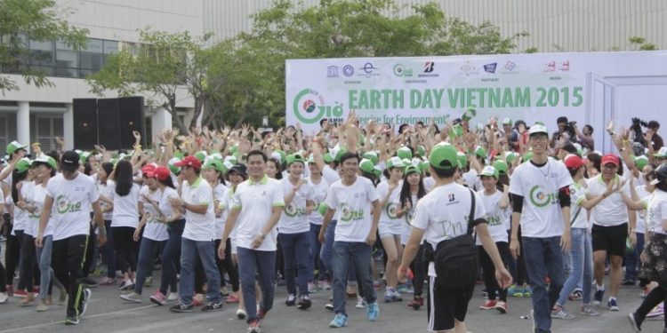 Ngày Trái Đất 2015 – Bùng nổ niềm vui sống