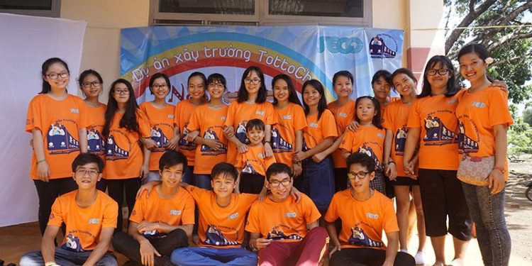 Những Người Tạo Nên Khoảnh Khắc Của Trường Tottochan 2016