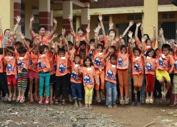 Những học sinh đầu tiên của ngôi trường Tottochan 2016