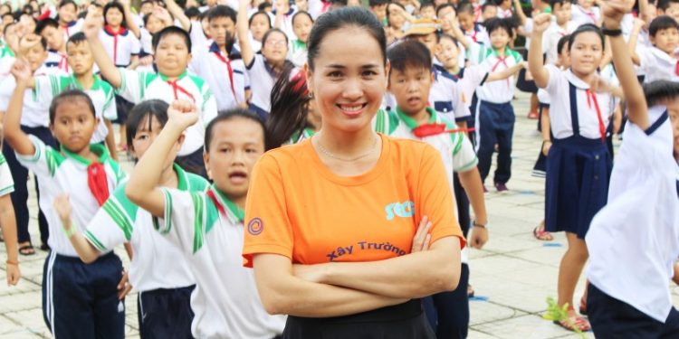 Nữ thạc sĩ mê tình nguyện